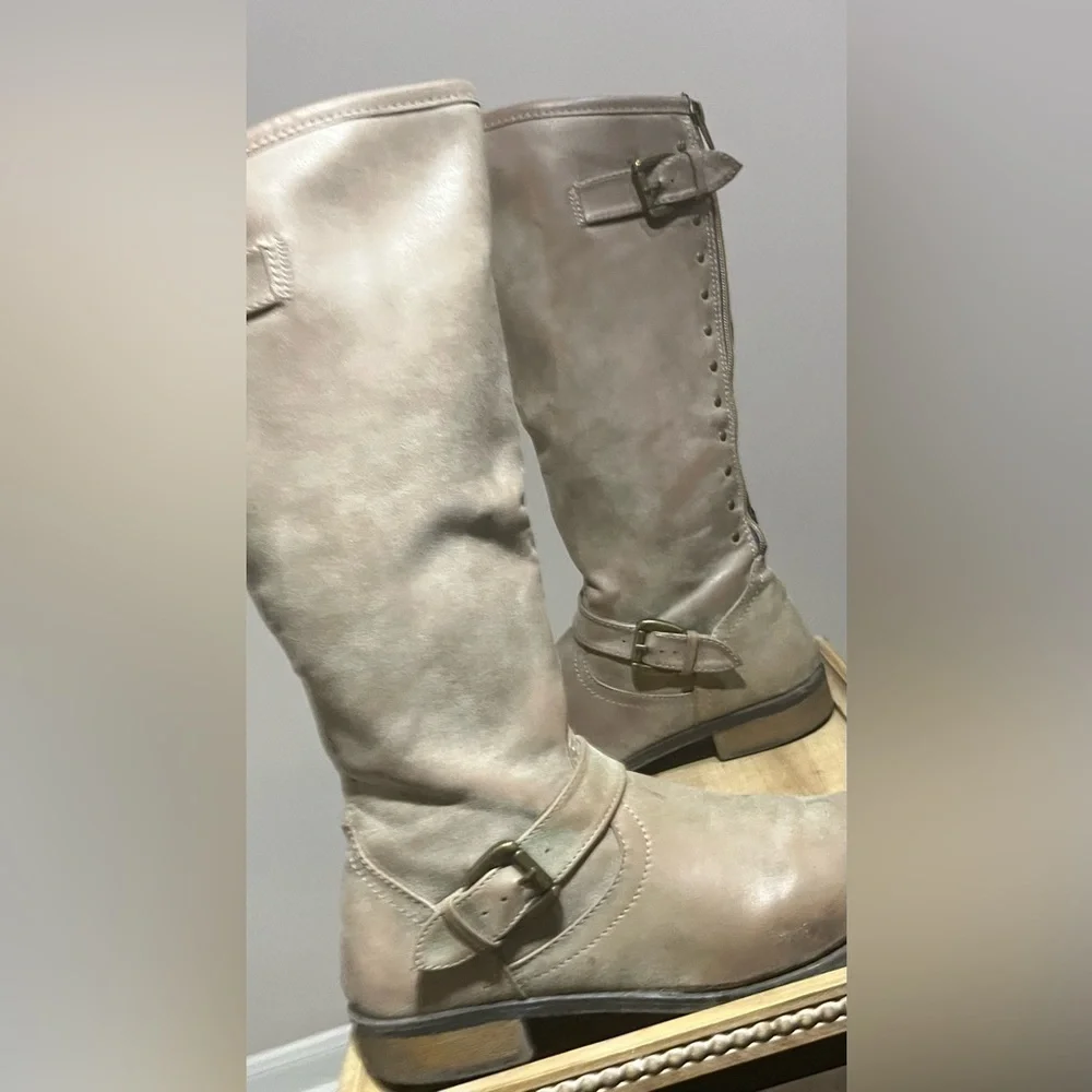 🖤 TRENDY boots in neutral color